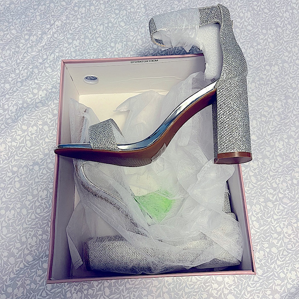 Women’s Size 8.5 Brand New Herstyle Dress Shoes